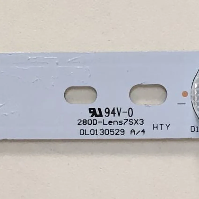 BARRA DE LED PHILCO PH28S63 DL0130529 (7LEDS) (SEMI NOVA)