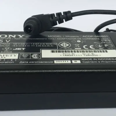 FONTE EXTERNA SONY ACDP-060S01 100 V-240 V~ 1.4 A(1,4 A) 50/60 Hz 19.5 V(19,5 V) - 3.05 A