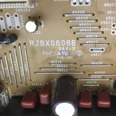 Placa De Saida Panasonic SA-PT570 RJBX0608B