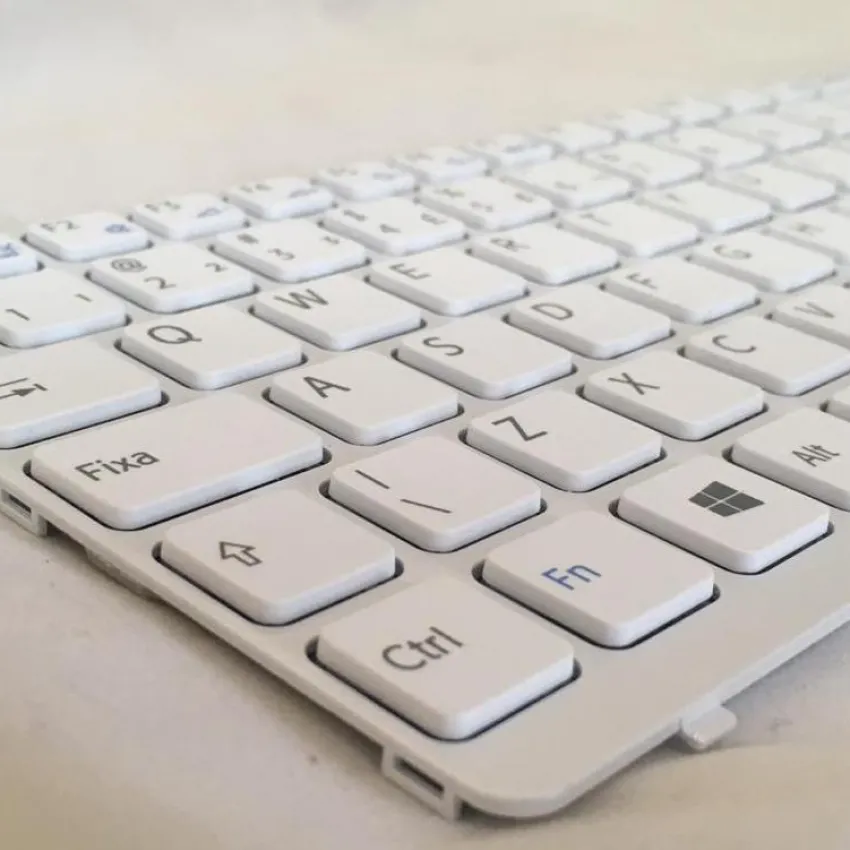 TECLADO PARA NOTEBOOK SONY VAIO SVE15 SVE151J11X  COR BRANCO 149095811 1-490-958-11 149095811BR