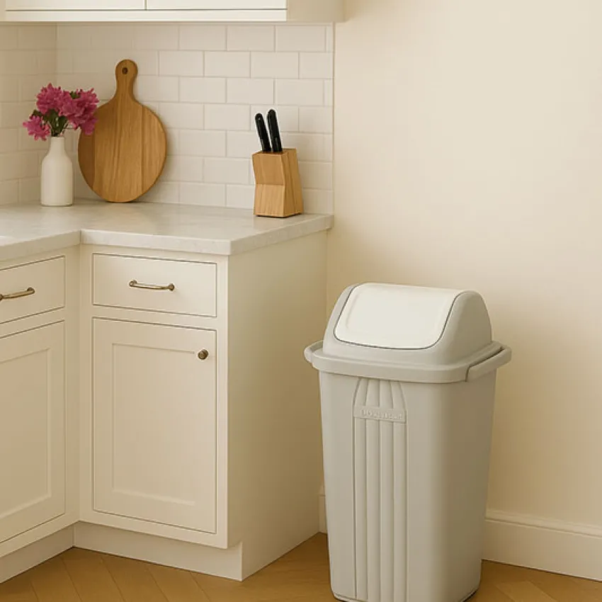 LIXEIRA PLASTICA COM BASCULANTE SANREMO 30L - COR BEGE  (283)